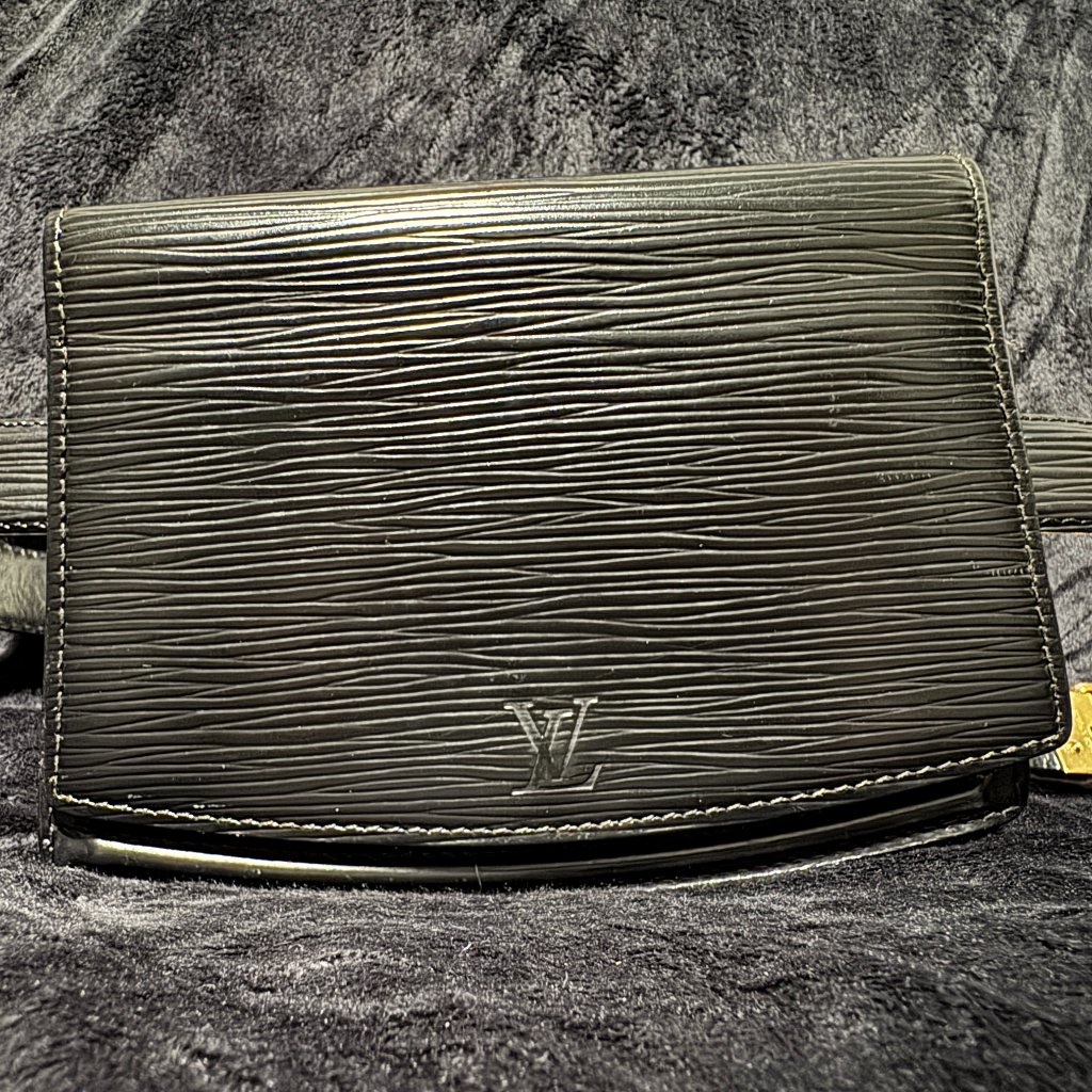 Louis Vuitton 1992 Epi Tilsitt Waist Bag